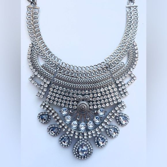 Silver Colored Necklace - Picture 4 of 5